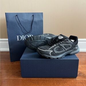 DIOR B30 - Black (Brand New, Size EU 44/US 10)